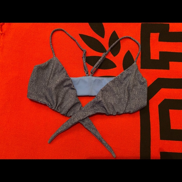 dbrie bikini top, great condition - Picture 3 of 8